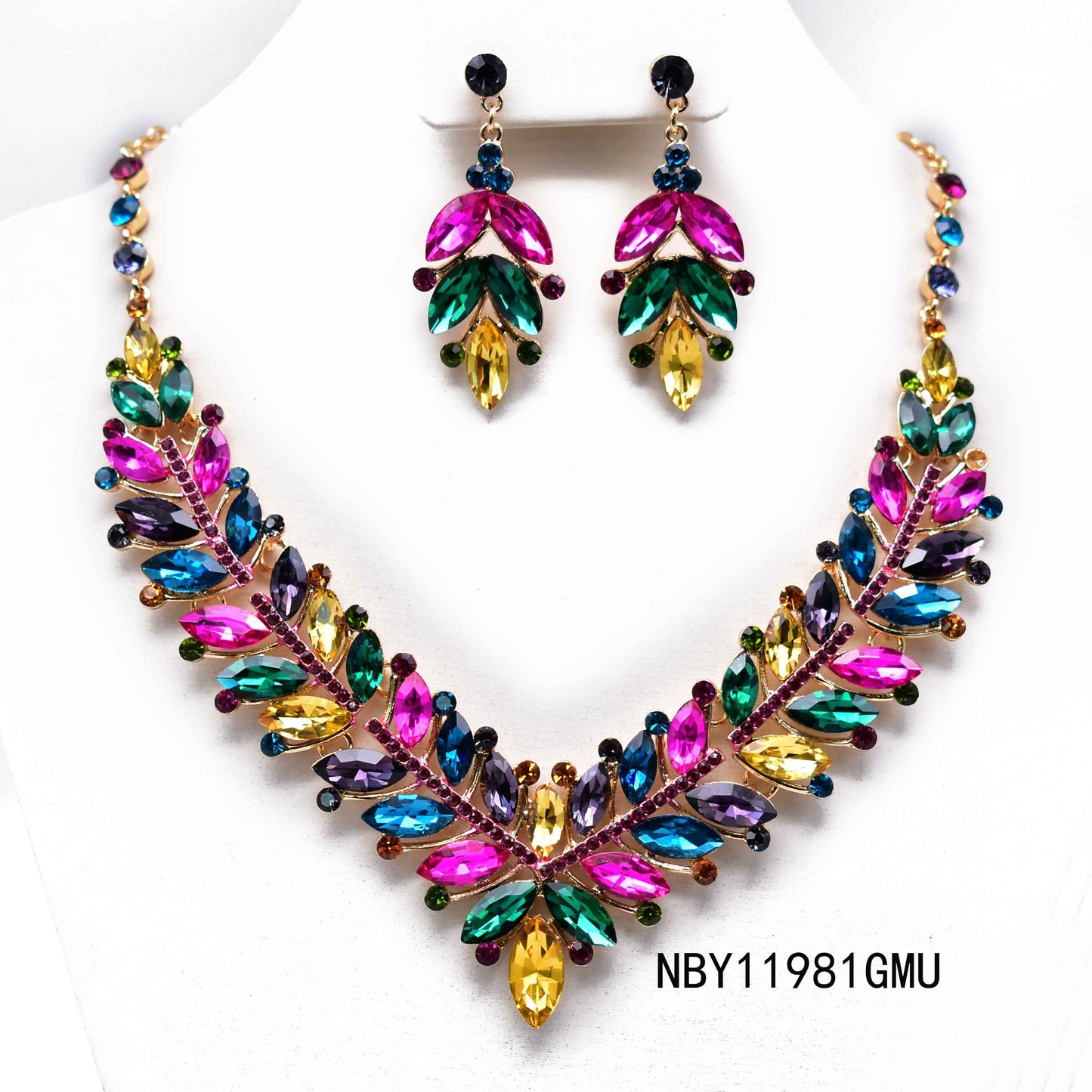 Necklace: NBY11981GMU