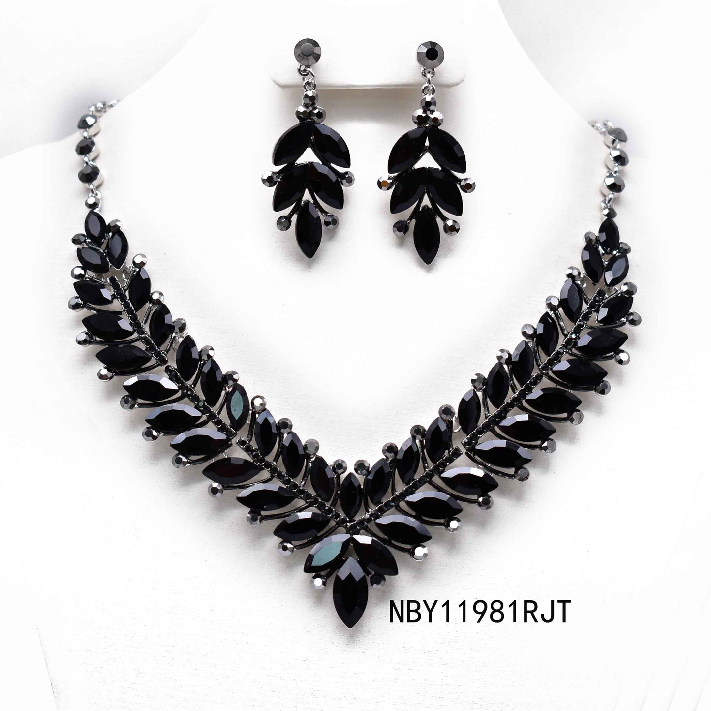 Necklace: NBY11981RJT