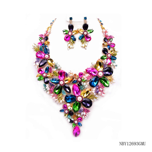 Necklace: NBY12693GMU