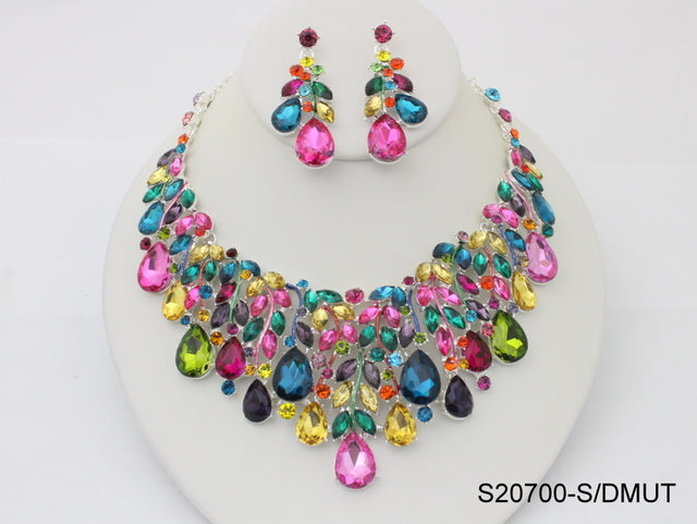 Necklace: S20700MU