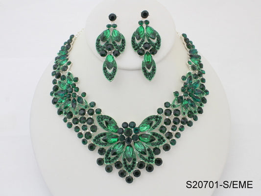 Necklace: S20701EM