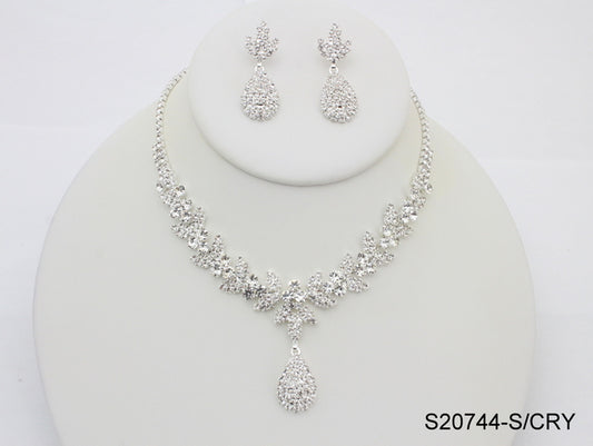 Necklace: S20744S